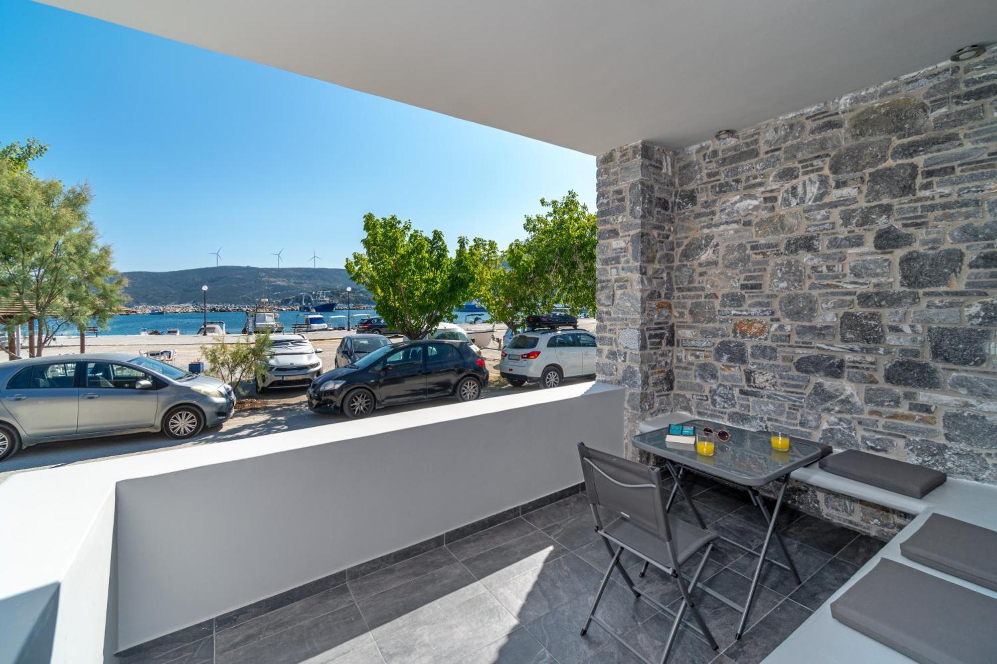 La Perla Suites Agioi Apostoloi  Exterior photo